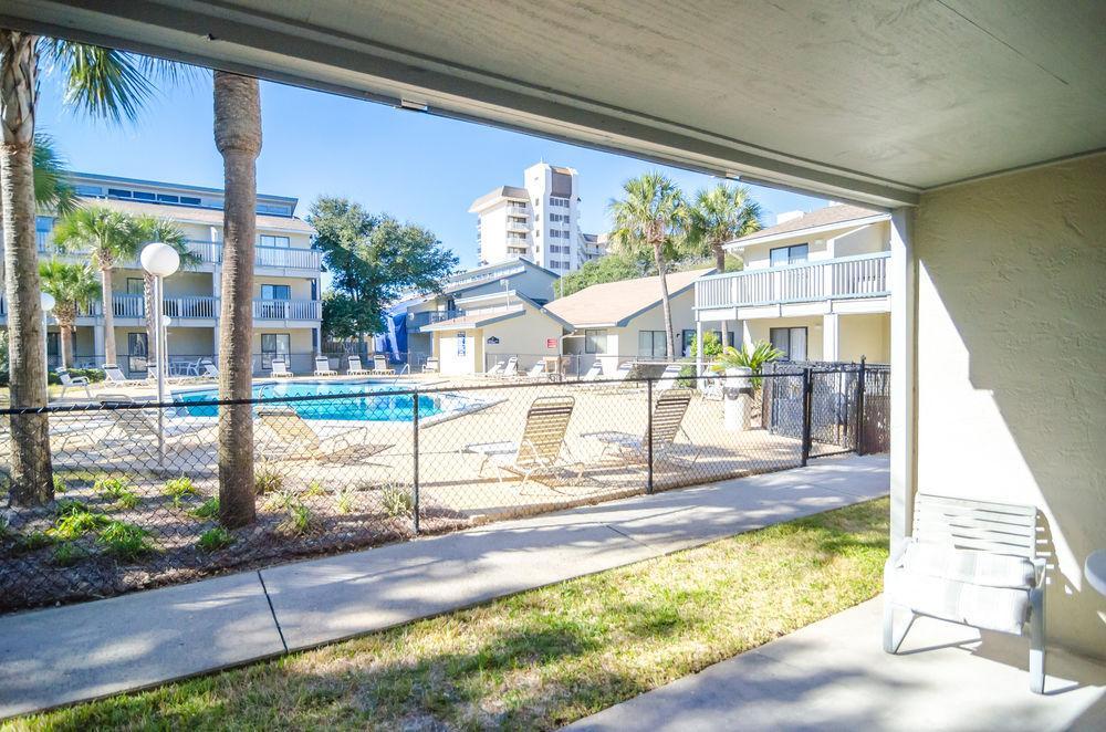 Sunswept Condominiums Panama City Beach Exterior photo